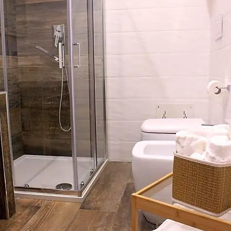 Gazebo Nocleg ze śniadaniem 4*